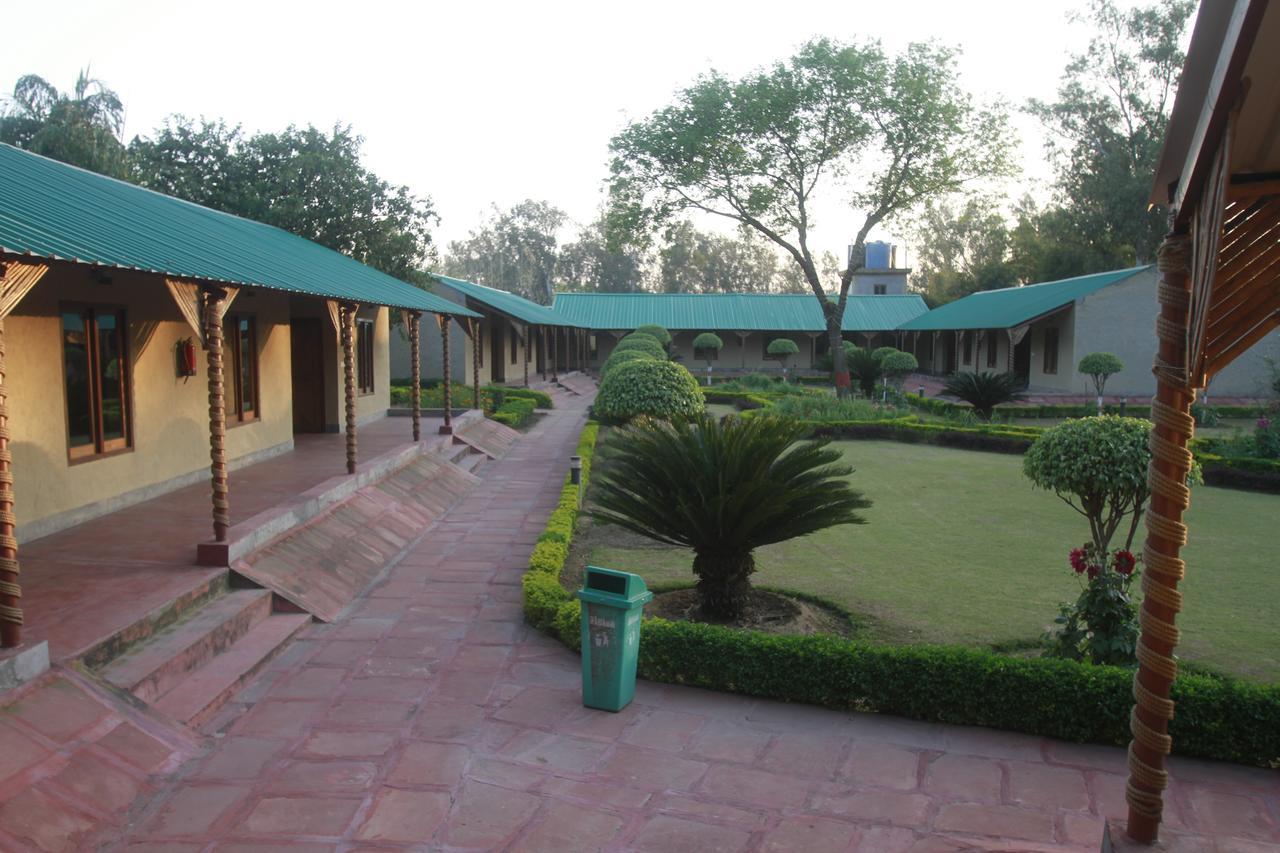 Dr. Sudha'S Ayurveda Hotel Muzaffarnagar Exterior photo